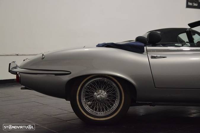 Jaguar E-Type - 37