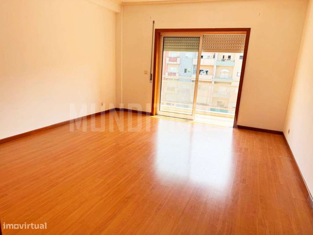 Apartamento T2 Nogueiró-12