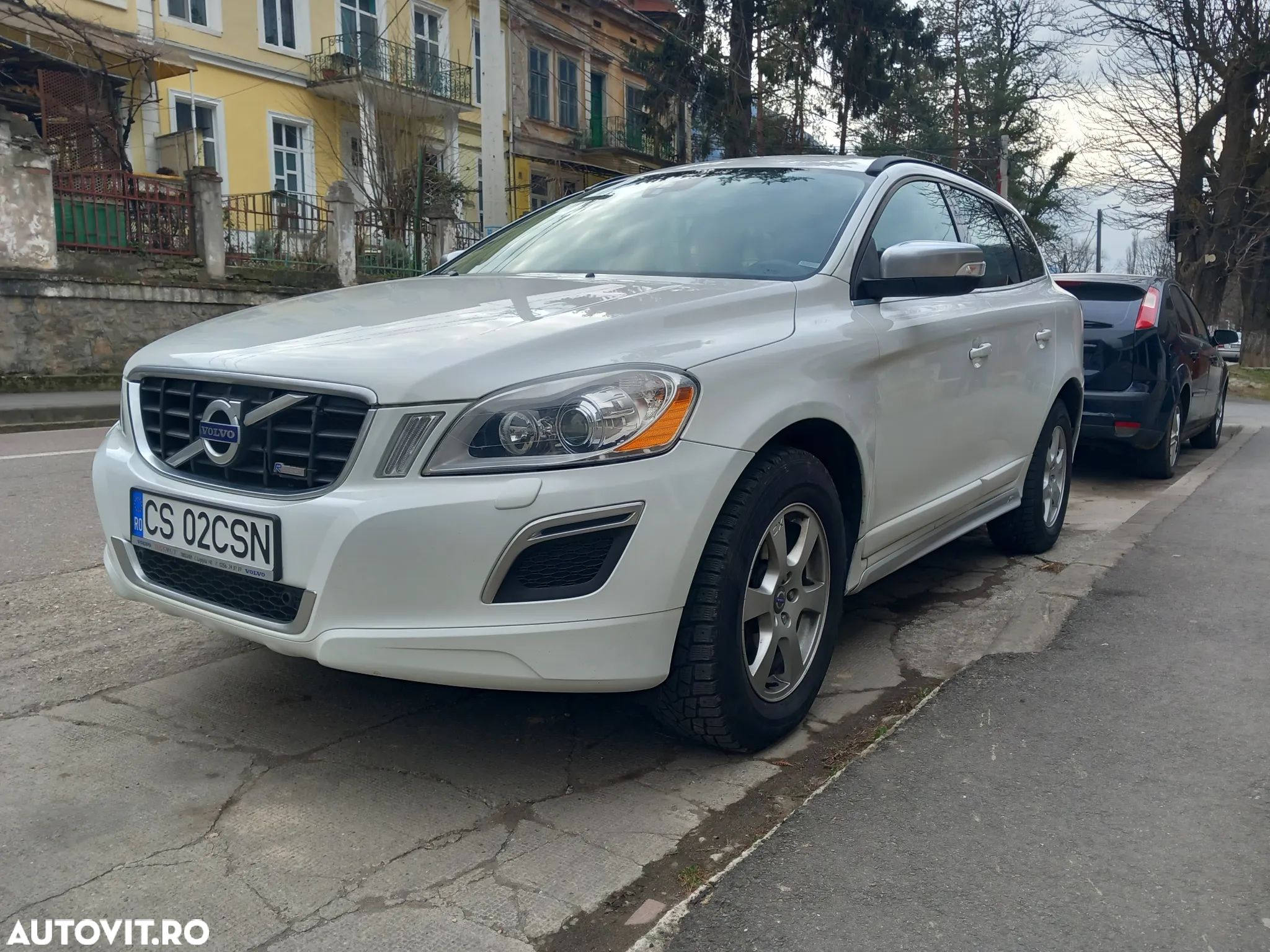 Volvo XC 60 D4 AWD Geartronic RDesign - 1