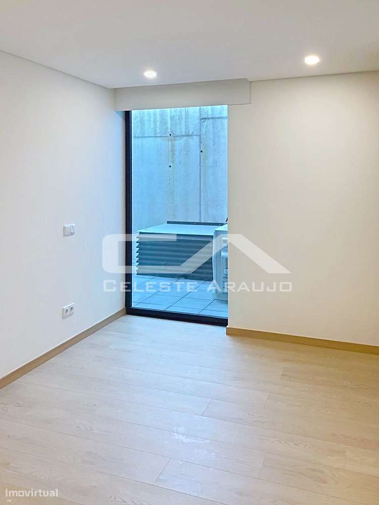 Apartamento T2+1 NOVO em São João da Madeira-9