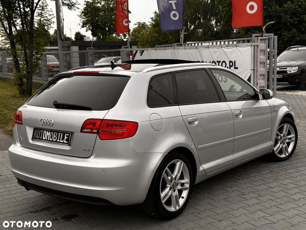 Audi A3 2.0 TDI Sportback DPF S tronic Attraction - 4