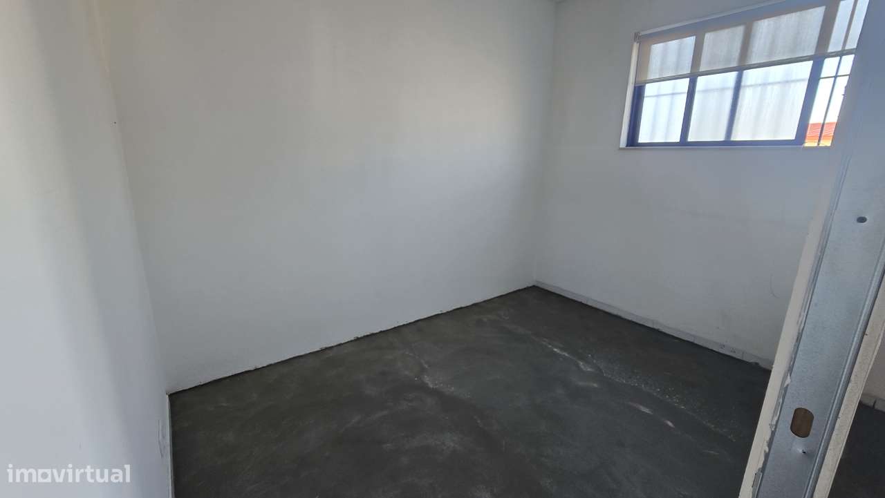 Garagem/Armazém 160 m2 Sanguedo - Grande imagem: 4/12