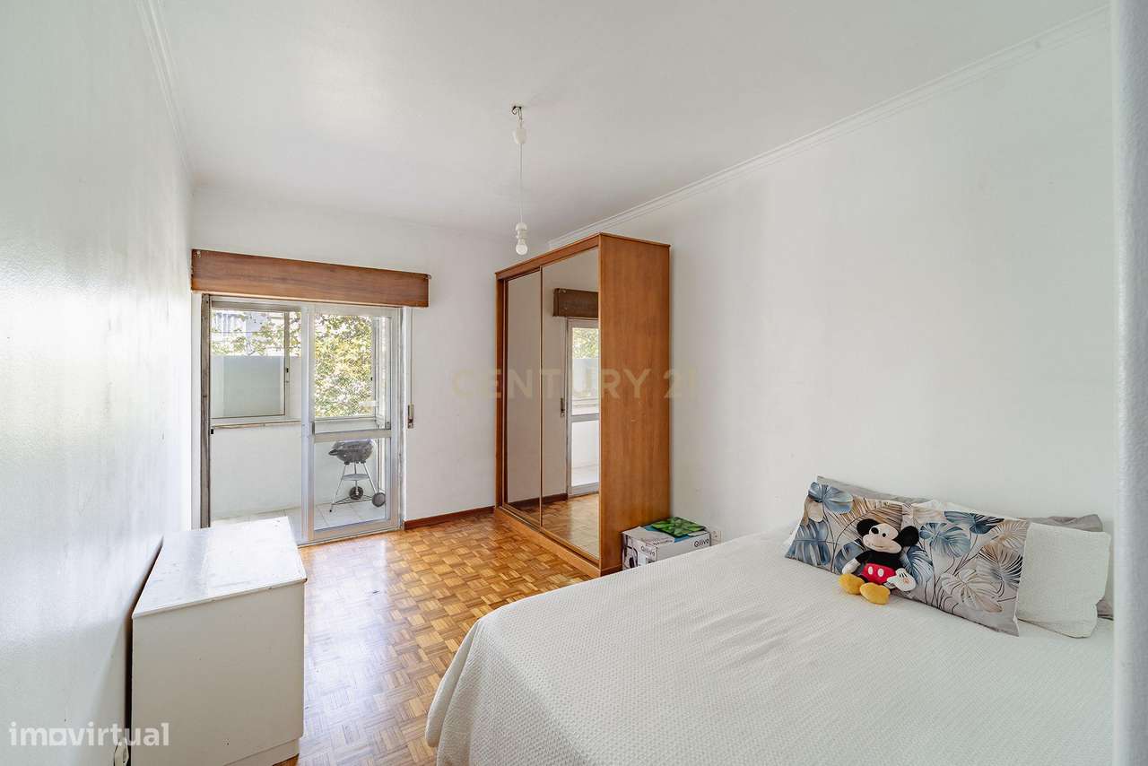 Apartamento T2 na Quinta do Rouxinol, Corroios-10