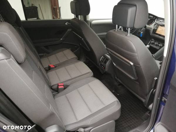 Volkswagen Touran 2.0 TDI SCR (BlueMotion Technology) DSG Comfortline - 25