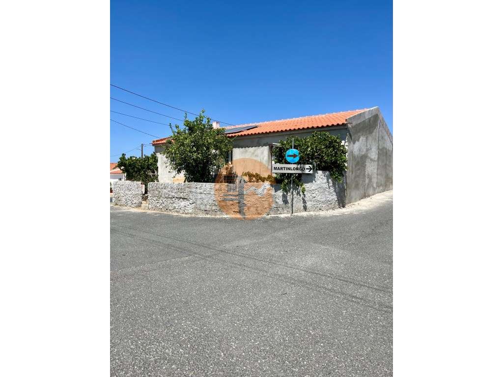 Moradia em fase de reconstrução em Santa Justa - Grande imagem: 5/17