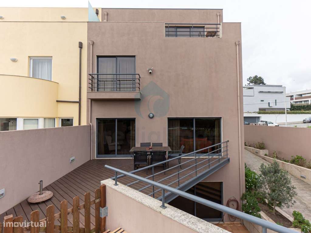 Moradia T5 em Vilarinha - Grande imagem: 2/48