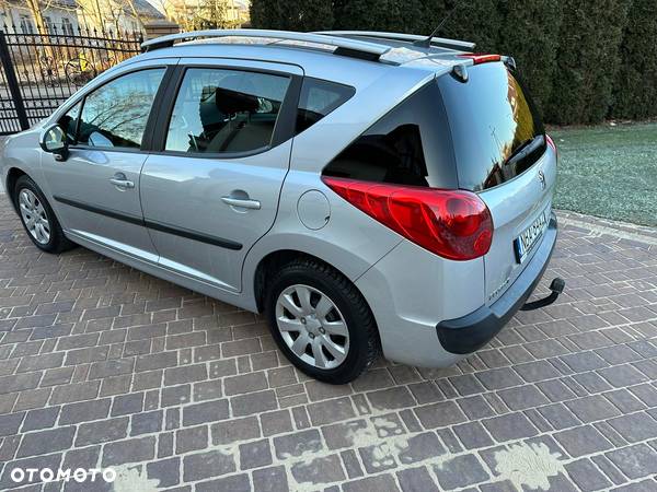 Peugeot 207 1.4 16V Trendy - 6