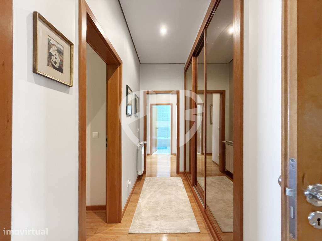 Apartamento T3+1 Duplex C/Terraço 250m2 // Condominio-19