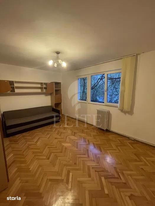 Apartament 4 camere în zona MEHEDINTI