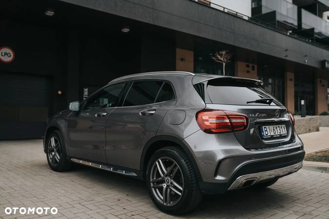 Mercedes-Benz GLA 220 4-Matic AMG Line - 14