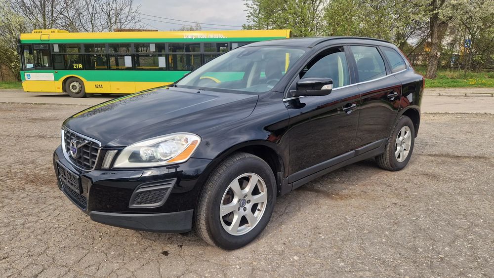 Volvo XC60 I D3 Momentum 2013