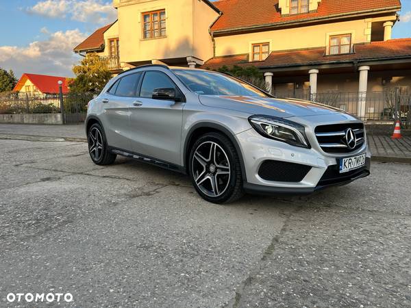 Mercedes-Benz GLA 250 4-Matic - 1