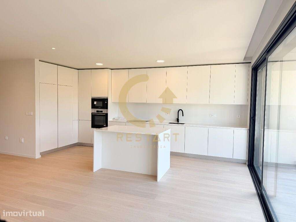 Moradia T3 com 3 suites e garagem para 2 carros - Grande imagem: 4/43