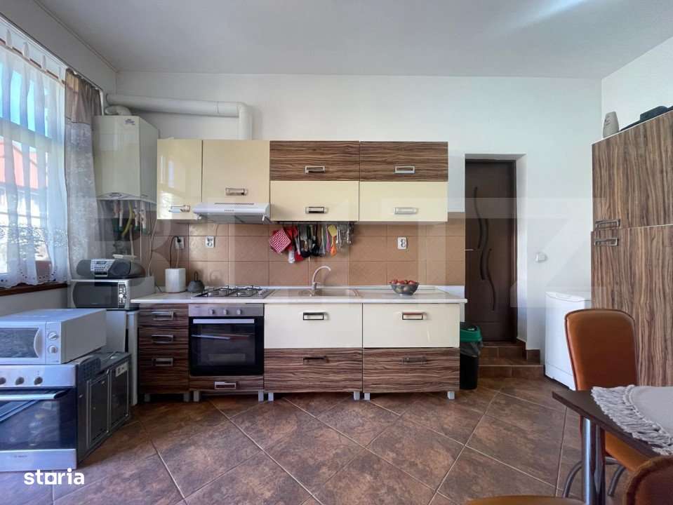 Oportunitate!Casa 3 camere, teren 90mp in zona semicentrala! - Imagine principală: 4/15