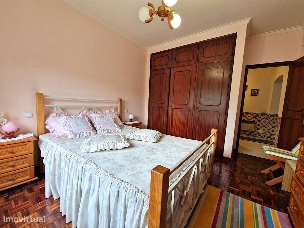 Moradia isolada como nova em Fernão Ferro-12