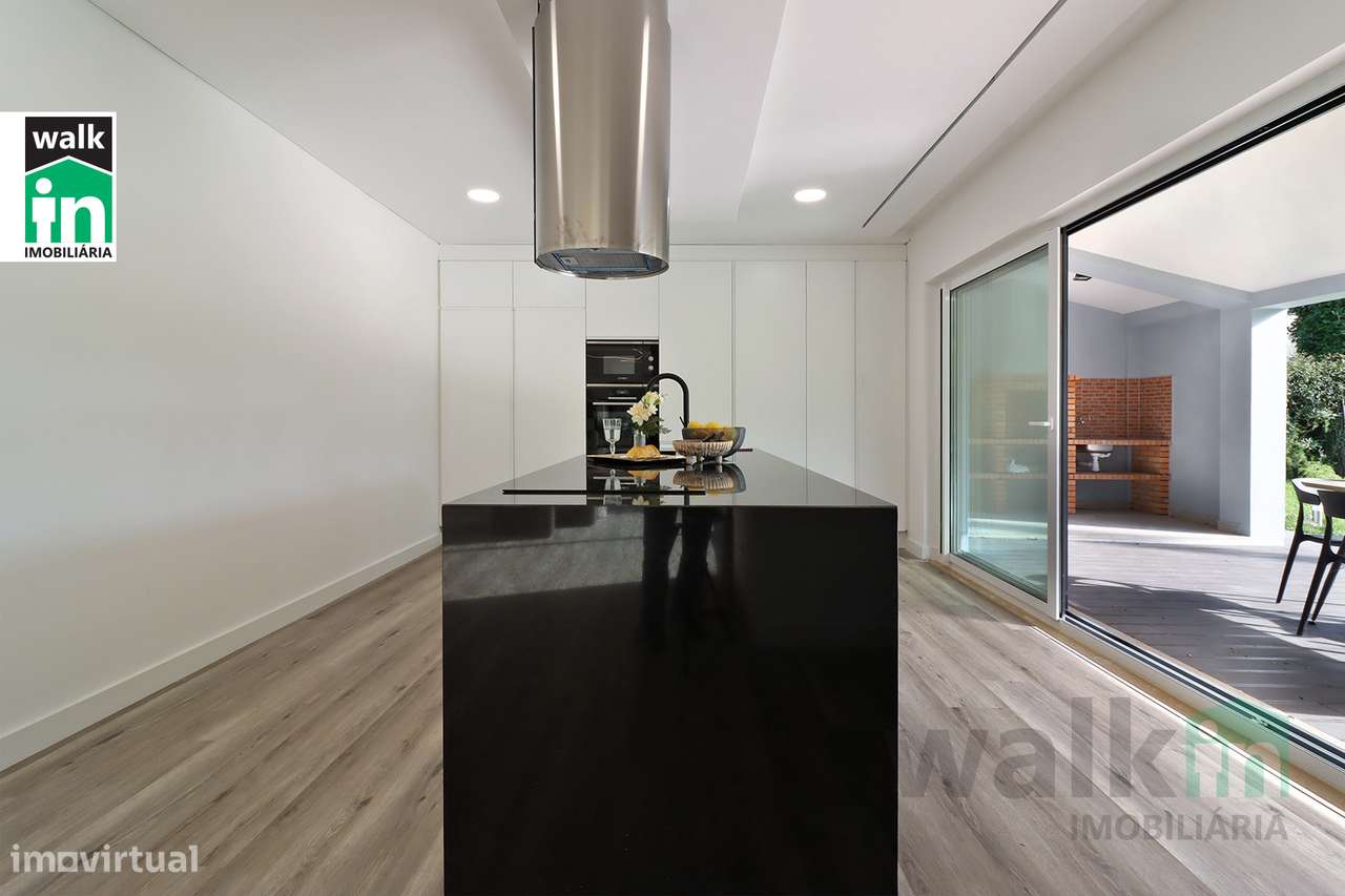 Moradia Térrea de Luxo V4 com Piscina na Herdade da Aroeira-17