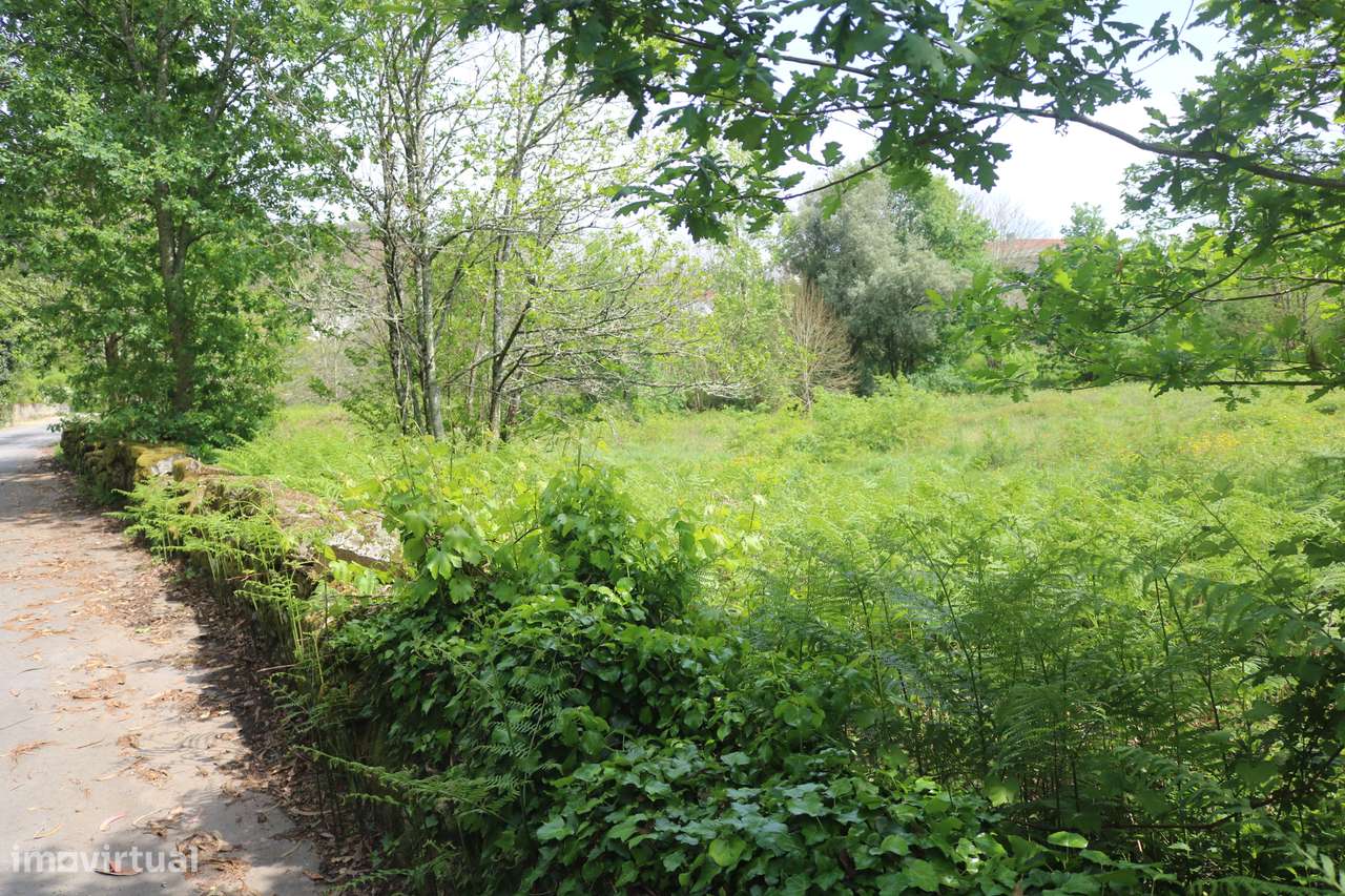 Moradia isolada com jardim e terraço em Amares-15
