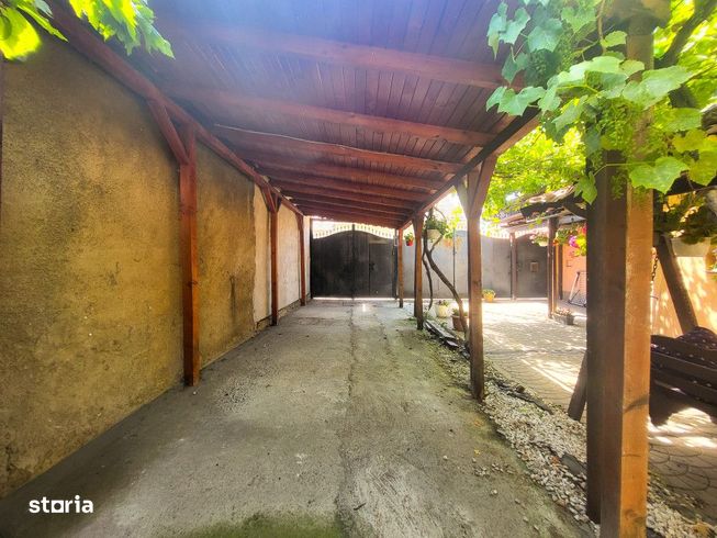 Casa 5 camere, zona Plastor-12