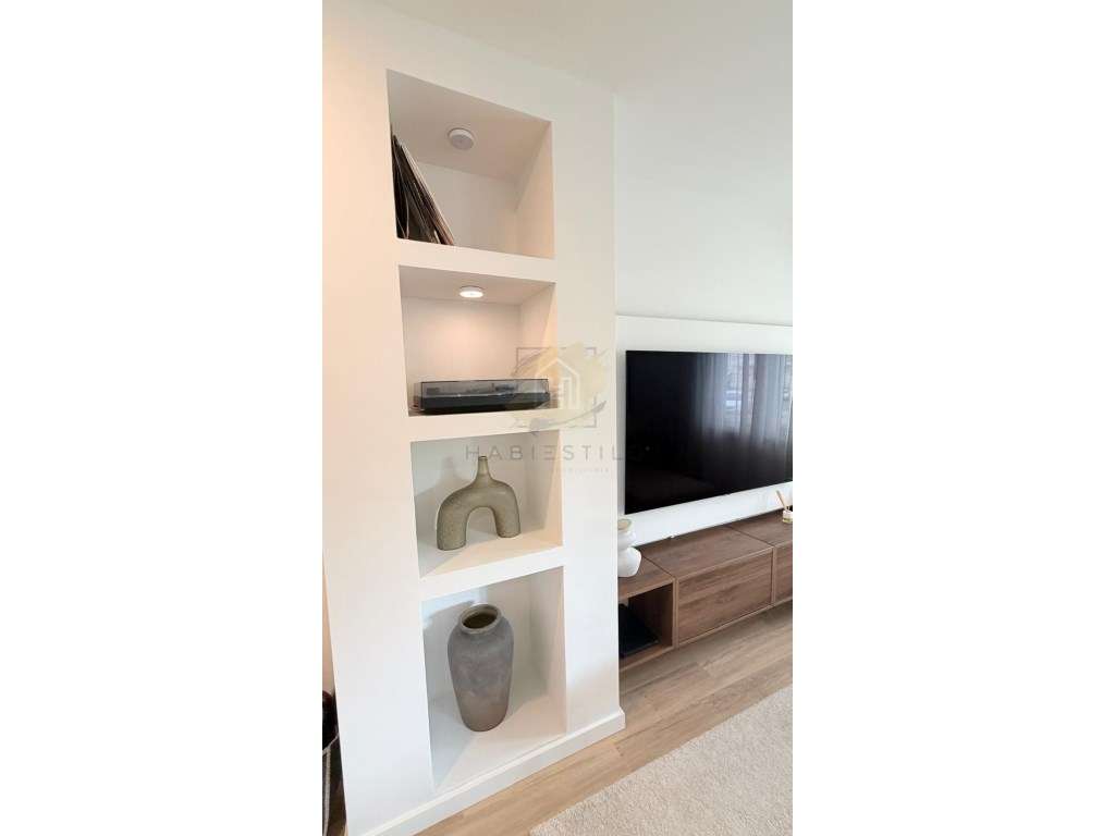 Apartamento T2 totalmente remodelado com suite-5