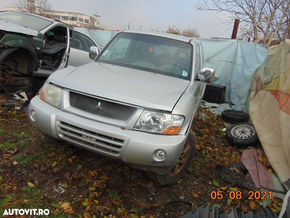 Bandou mitsubishi Pajero 2004 SUV Argintiu - 2