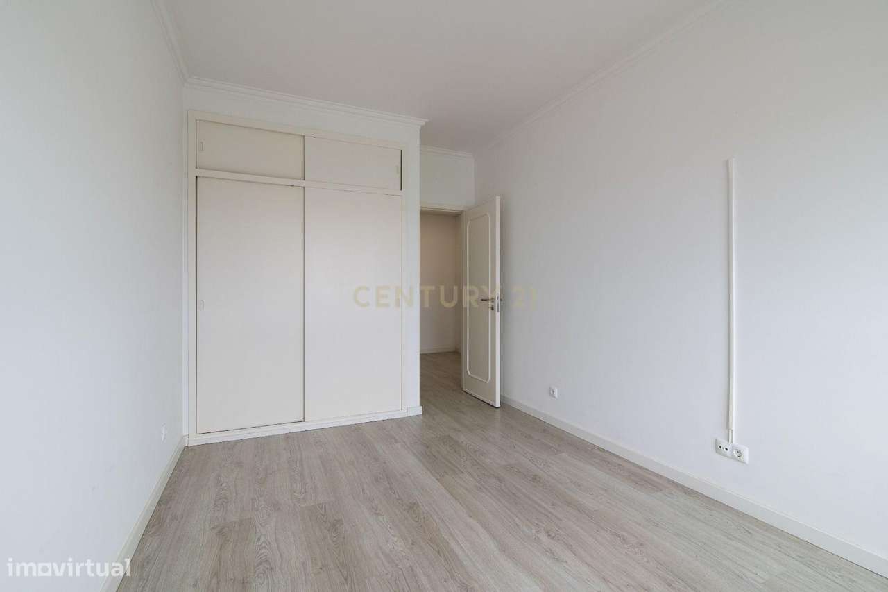 Apartamento T3 Remodelado na Abóboda – Conforto, Modernidade e Localiz-10