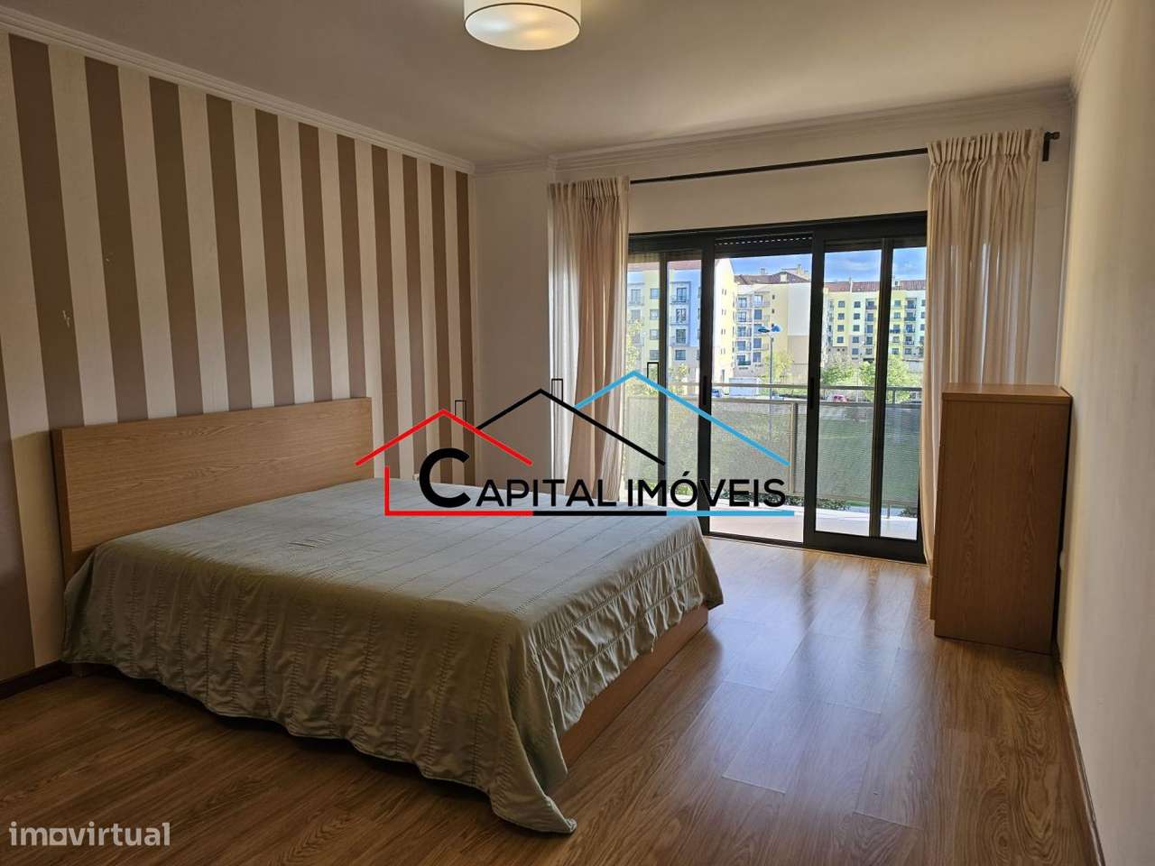 Apartamento T3 com suíte, varandas, garagem e arrecadação-16