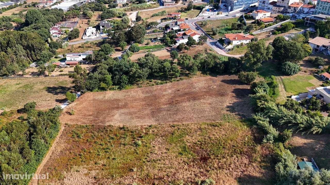 Terreno para Promoção Imobiliária no Coração de Oliveira do Bairro-5