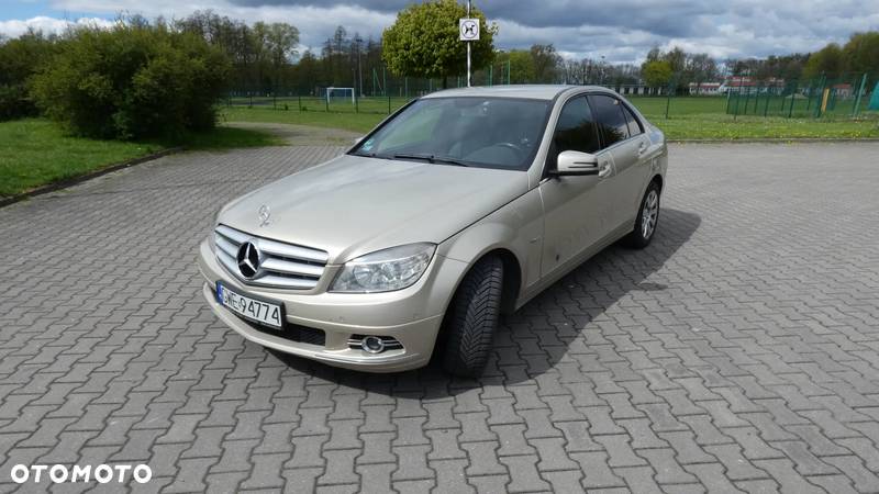 Mercedes-Benz Klasa C 180 CGI Automatik BlueEFFICIENCY - 1