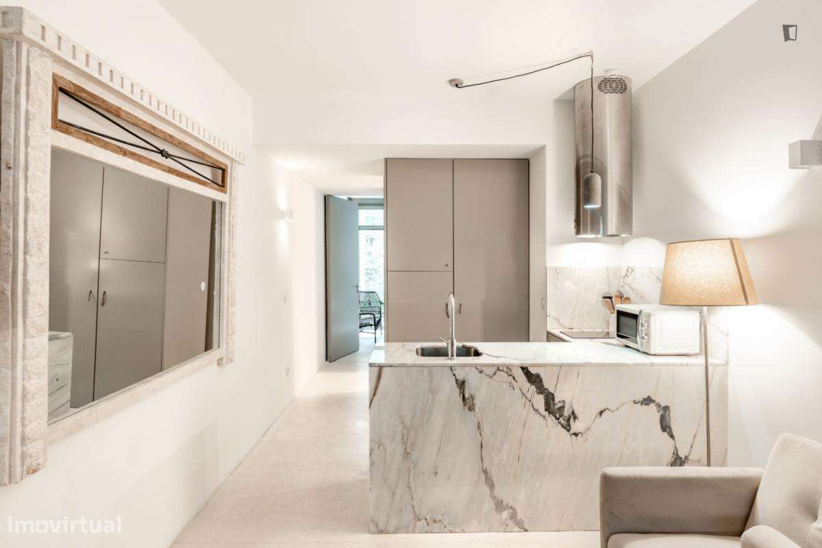 Apartamento com 1 quartos - localizado em Santo Ildefonso Porto - Grande imagem: 3/10