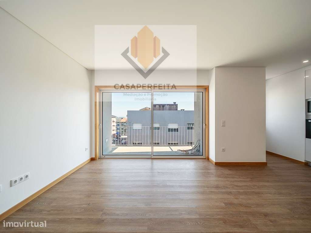 Apartamento T1 Novo com Varanda Ampla e Lugar de Garagem - Oliveira...-4