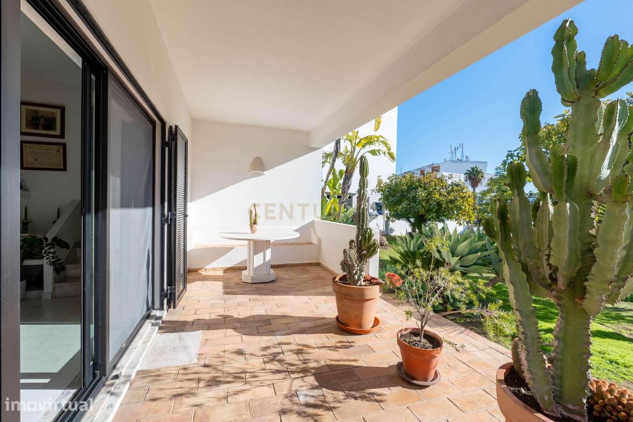 Oportunidade Rara: Moradia com Piscina e 3097m² de Terreno em Almancil-3