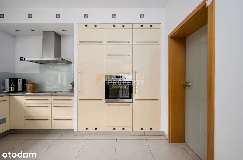 Piękny rodzinny dom w samym sercu Choroszczy-3