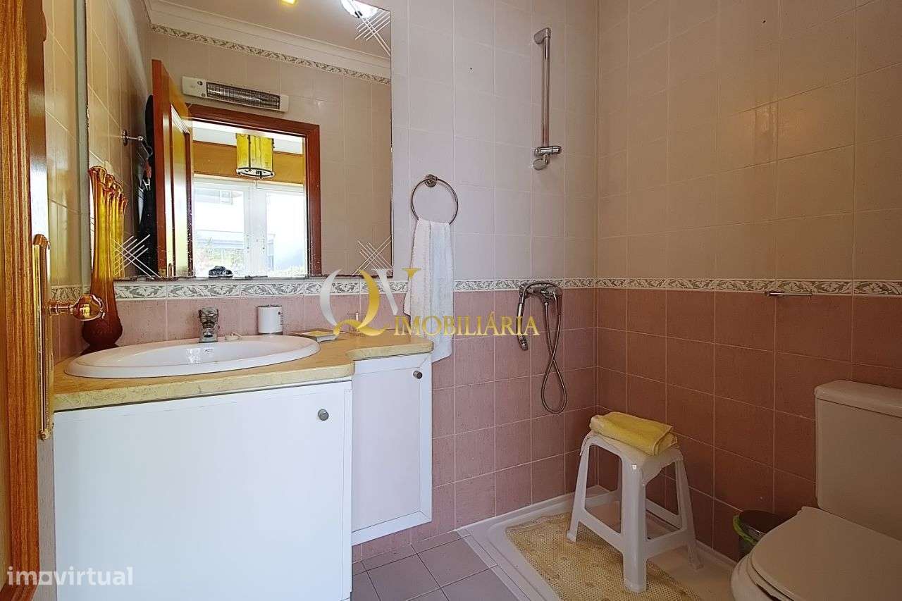 Excelente Moradia V4 para venda sita nos Jardins da Parede-19