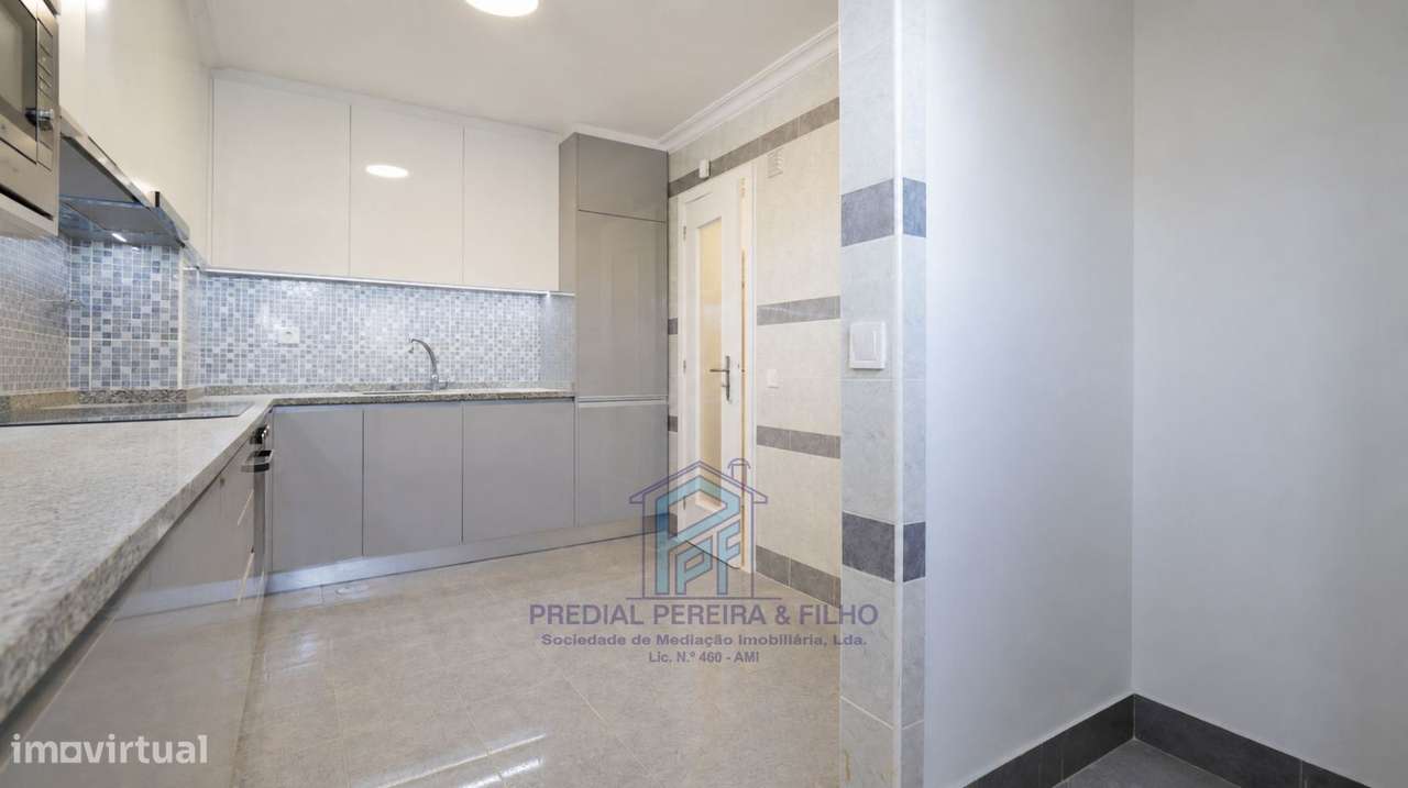 Apartamento T2 Remodelado - Rio Tinto | Centro - Junto ao Continente-13