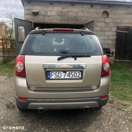 Chevrolet Captiva 2.0 d High - 9