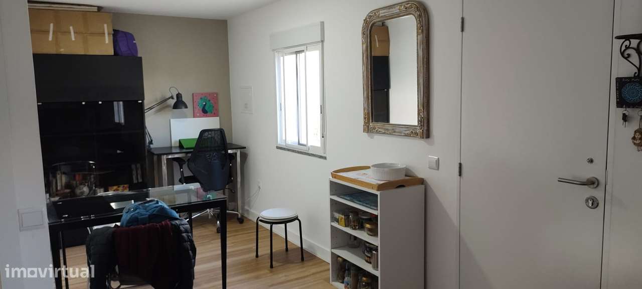 4 casas com tipologias T1, em terreno de  692m2,  à Marina do Freixo-44