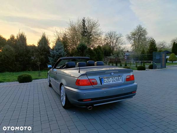 BMW Seria 3 318i Cabrio - 15