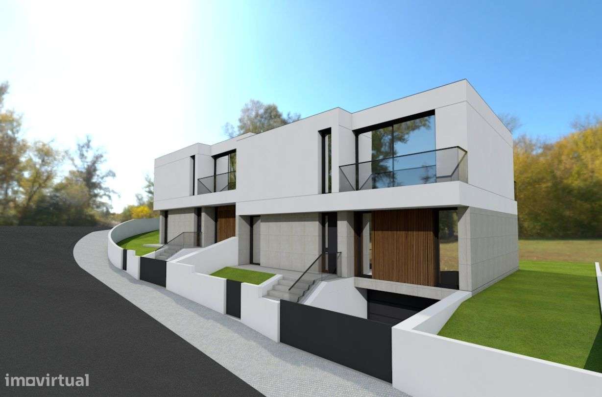 Lote c/ Projeto para 2 Moradias Geminadas - Grande imagem: 2/10