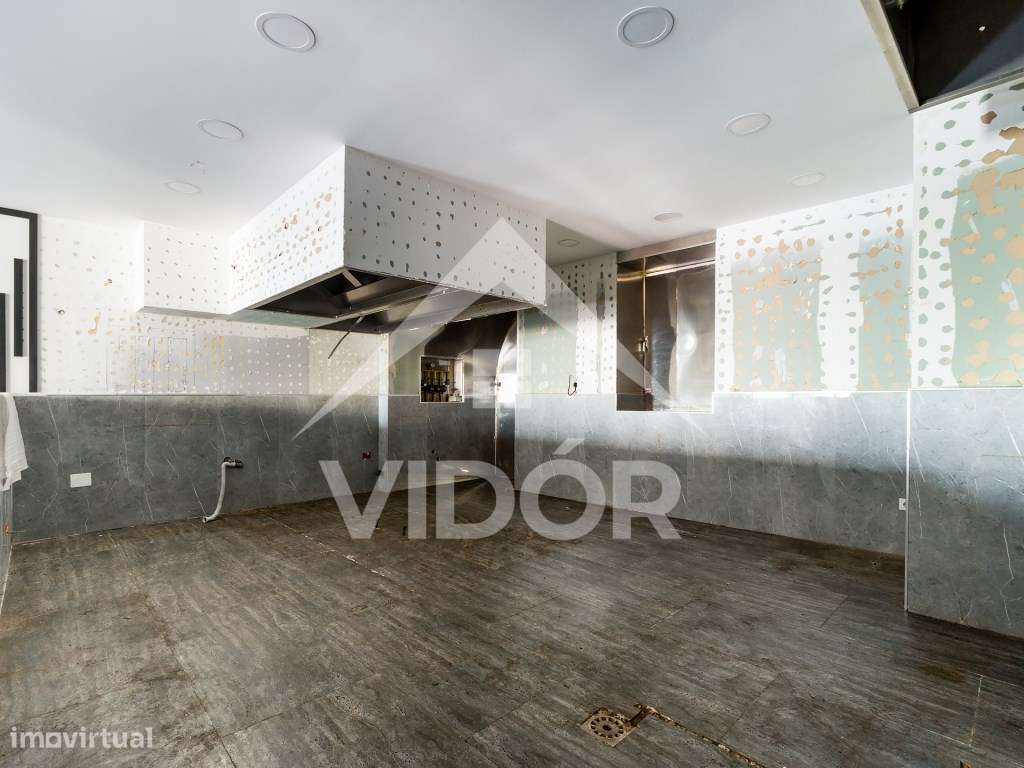 Espaço comercial com 503 m² Leça da Palmeira-11