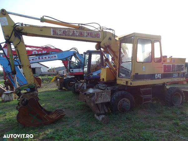 Cilindru hidraulic  antebrat excavator Cat BFT 206 - 3