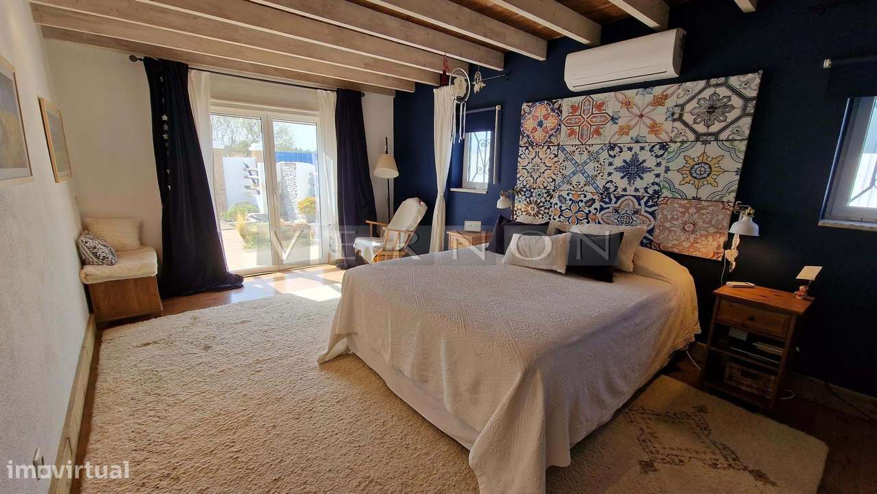 Charmosa e espaçosa moradia com 3 quartos e piscina para venda entre L-5