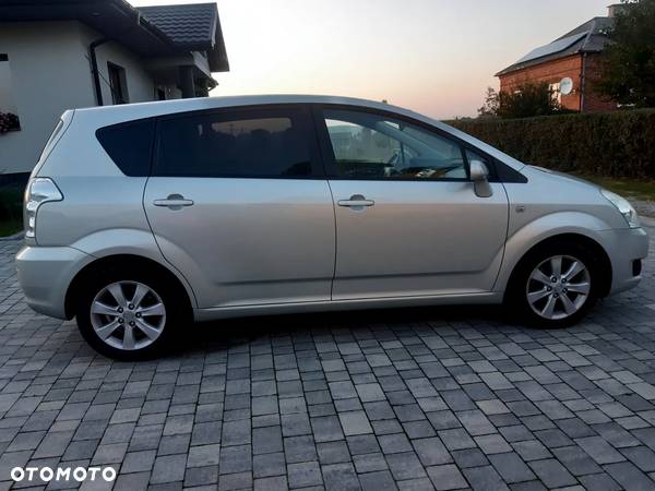 Toyota Corolla Verso 1.8 Premium + - 28