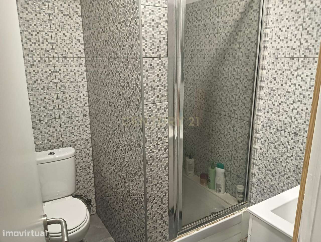 Loja convertida em 2 Estúdios Habitação - T3 + T0 - Arrentela - Grande imagem: 4/9