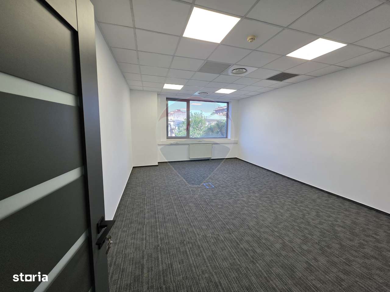 Spațiu birouri 200 - 2000 mp Sala Palatului - Cismigiu - Imagine principală: 5/16