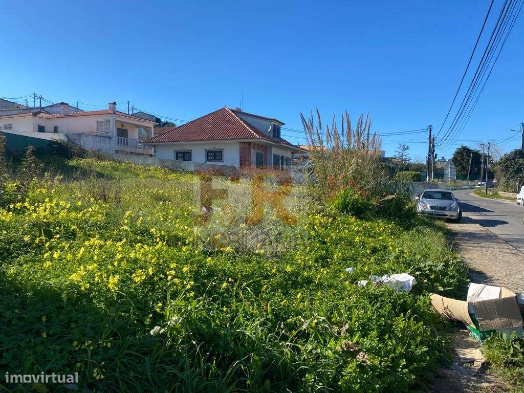 Land for sale in Sesimbra, Portugal — €141,000