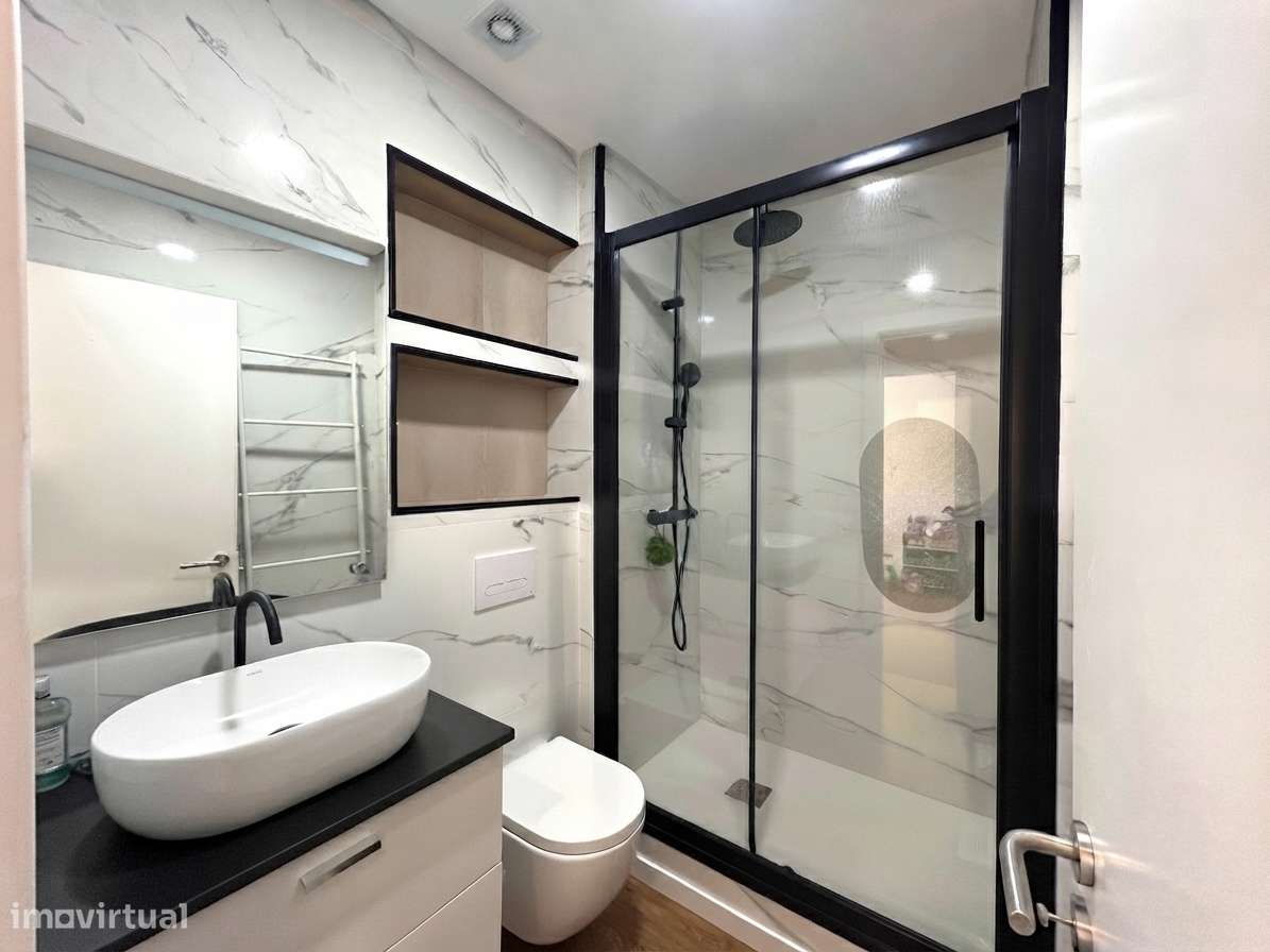 Apartamento remodelado T2 - Miratejo-25