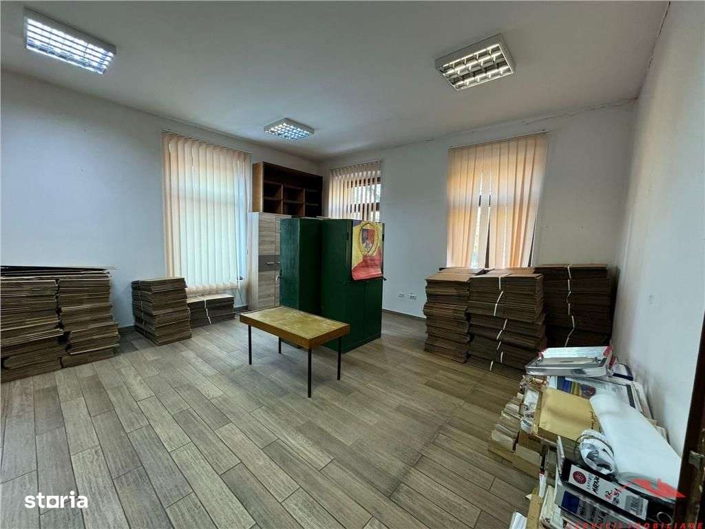 Cladire cu un aspect aparte de inchiriat in Centrul Focsaniului - Imagine principală: 4/20