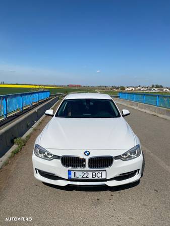 BMW Seria 3 320d Aut. Luxury Line - 8