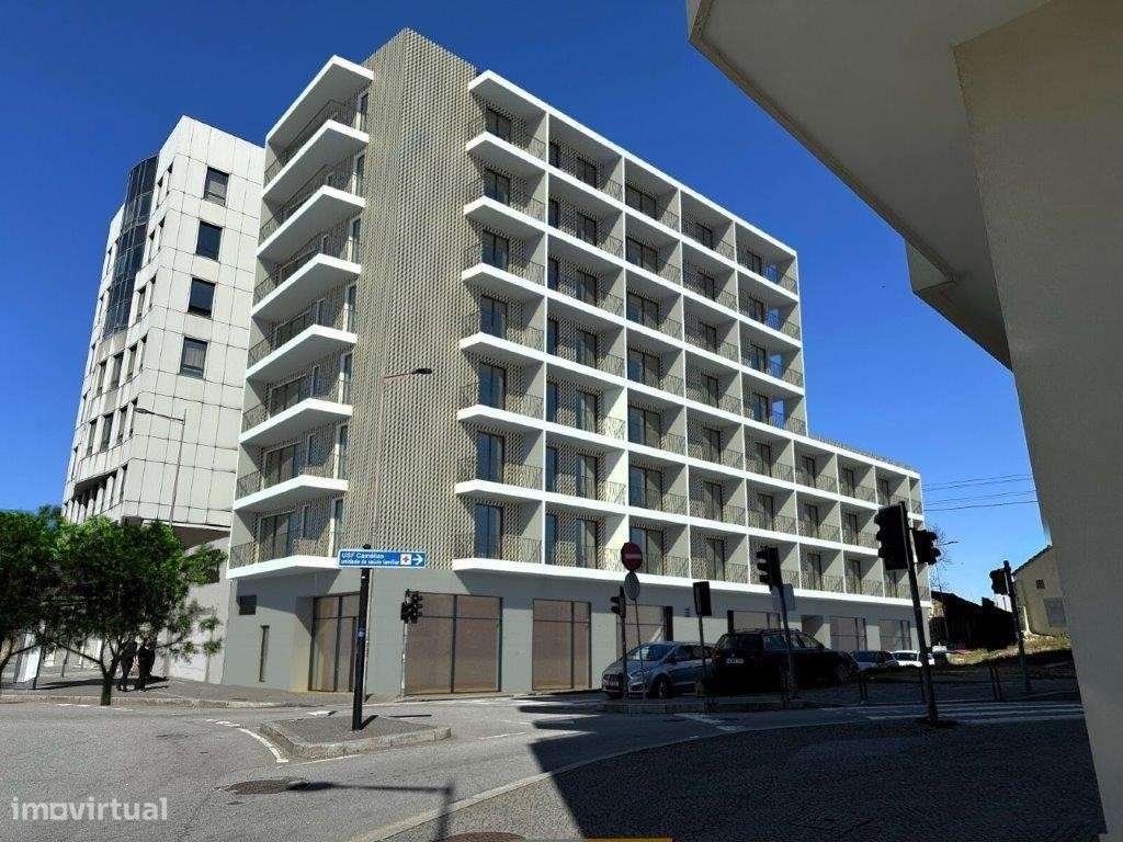 Apartamento T2 Centro De Gaia Com Garagem