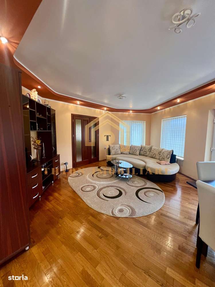 Casă modernă de vânzare în Petrești, teren generos, fotovoltaice-2